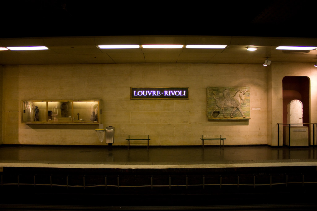 станция лувр - риволи