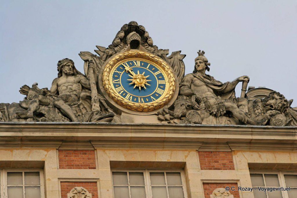 Часы Версальского дворца